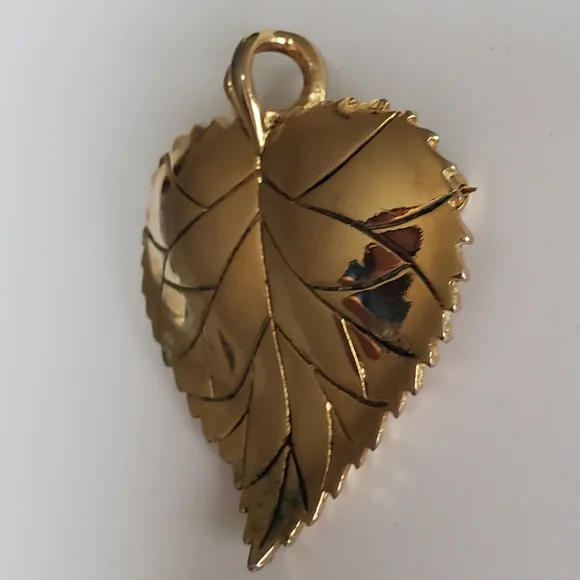 2 In 1 Unique Gold Leaf Pendant Brooch w/ Jagged Edge & Curled Stem Bail - Picture 3 of 4